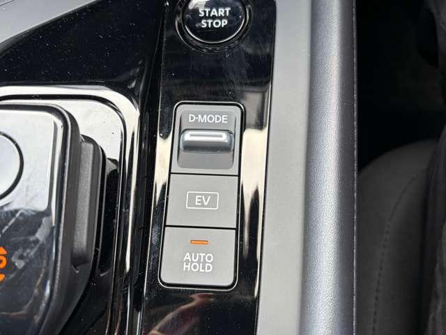 ノート １．２　Ｘ　メモリーナビ・アラウンドビューモニター・　助手席エアバック　ＰＳ　ＰＷ　盗難防止　地デジ　キーフリーシステム　【ＬＥＤヘッドライト】　ＡＡＣ　記録簿付き　ワンオ－ナ－車　オートハイビーム　バックカメラ（14枚目）