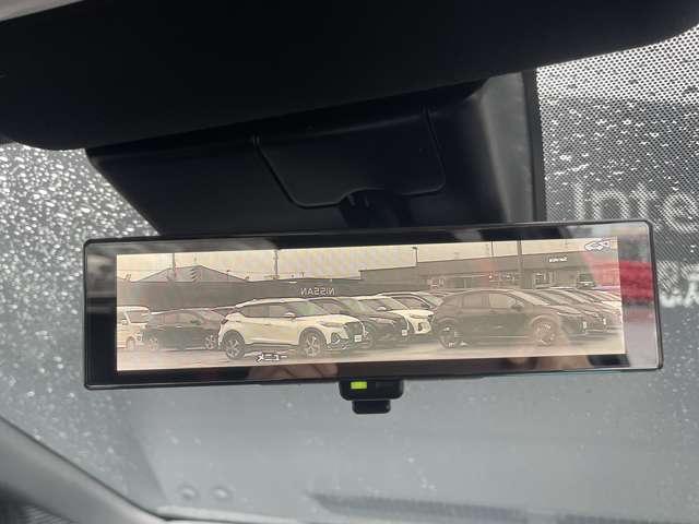 オーラ １．２　ＮＩＳＭＯ　全方向カメラ　地デジ　パワーステアリング　衝突軽減Ｂ　ＬＥＤランプ　１オーナ－　車線逸脱防止　インテリジェントキー　パワーウィンドウ　ＥＴＣ　キーフリーシステム　サイドＳＲＳ　定期点検記録簿　ＡＢＳ（6枚目）