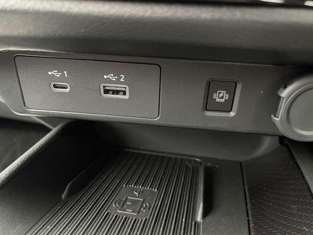 オーラ １．２　ＮＩＳＭＯ　全方向カメラ　地デジ　パワーステアリング　衝突軽減Ｂ　ＬＥＤランプ　１オーナ－　車線逸脱防止　インテリジェントキー　パワーウィンドウ　ＥＴＣ　キーフリーシステム　サイドＳＲＳ　定期点検記録簿　ＡＢＳ（14枚目）