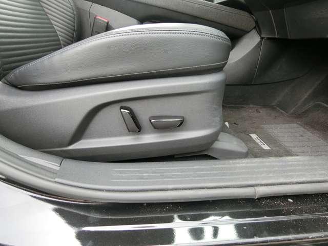 オーラ １．２　Ｇ　レザーエディション　純正ナビ・アラウンドビューモニター・プロ　シートヒータ　スマ－トキ－　整備記録簿　ＡＨＢ　ＬＥＤライト　ナビ＆ＴＶ　追従式クルーズコントロール　レーンキープ　アルミホイール　エアバッグ　エアコン（16枚目）