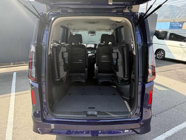 セレナ １．４　ｅ－ＰＯＷＥＲ　ルキシオン　弊社試乗車ＵＰ・前後ドライブレコーダー・プ　全周囲　Ｐアシスト　衝突軽減ブレーキ　地デジ　インテリジェントクルーズコントロール　サイドカメラ　１オーナー　バックカメラ　オートマチックハイビーム　ＥＴＣ（30枚目）