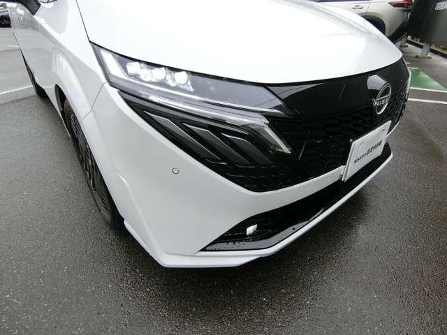 オーラ １．２　Ｇ　純正ナビ・アラウンドビューモニター・プロ　革シート　フルセグテレビ　前席シートヒーター　ＥＴＣ車載器　アルミ　ＬＤＷ　ＬＥＤライト　バックモニター　エアバッグ　記録簿　メモリーナビ　パワーステアリング（14枚目）