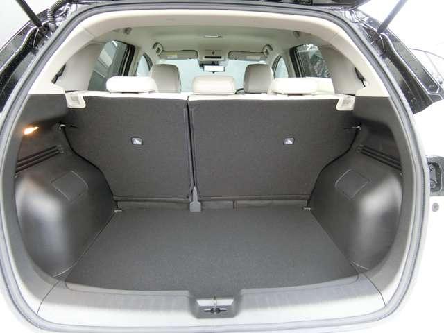 オーラ １．２　Ｇ　純正ナビ・アラウンドビューモニター・プロ　革シート　フルセグテレビ　前席シートヒーター　ＥＴＣ車載器　アルミ　ＬＤＷ　ＬＥＤライト　バックモニター　エアバッグ　記録簿　メモリーナビ　パワーステアリング（19枚目）