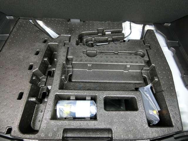 オーラ １．２　Ｇ　純正ナビ・アラウンドビューモニター・プロ　革シート　フルセグテレビ　前席シートヒーター　ＥＴＣ車載器　アルミ　ＬＤＷ　ＬＥＤライト　バックモニター　エアバッグ　記録簿　メモリーナビ　パワーステアリング（20枚目）