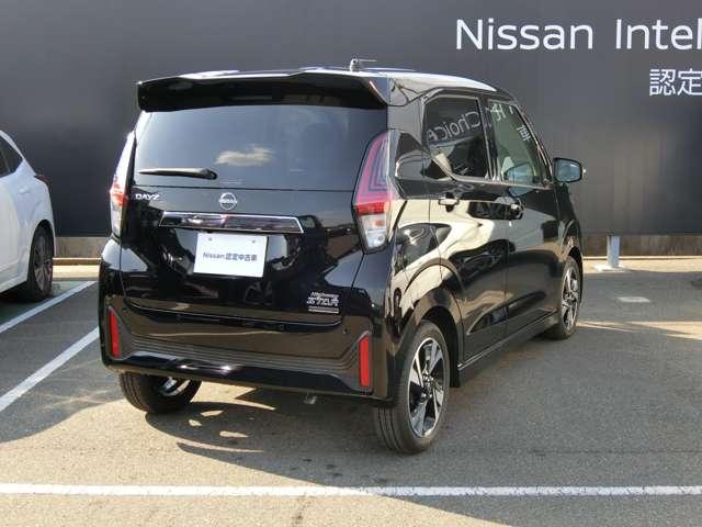 デイズ ６６０　ハイウェイスターＧターボ　純正ナビ・アラウンドビューモニター・　ワンオナ　禁煙　フルセグテレビ　車線逸脱警報装置　ＬＥＤヘッドライト　パワーウインドウ　フルオートエアコン　エアバック　メモリーナビ　記録簿　キーフリー　ＡＢＳ（2枚目）