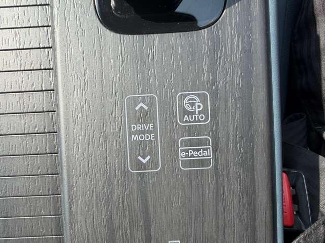 アリア Ｂ６　ｅ－４ＯＲＣＥ　４ＷＤ　サンルーフ・プロパイロット・メーカーナビ　パワーバックドア　フルセグＴＶ　アラウンドビュー　オートハイビーム　寒冷地　禁煙車　ＥＴＣ　エマブレ　スマートキー　フルオートエアコン　４ＷＤ　シ－トヒ－タ－（39枚目）