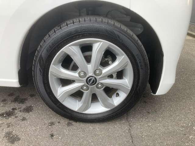 デイズ ６６０　Ｘ　アイドリングストップ付き　地デジフルセグ　エマ－ジェンシ－ブレ－キ　インテリキ－　運転席エアバッグ　バックモニタ　車線逸脱警報　イモビライザー　オートエアコン　キーレスエントリー　パワーウインドウ（18枚目）