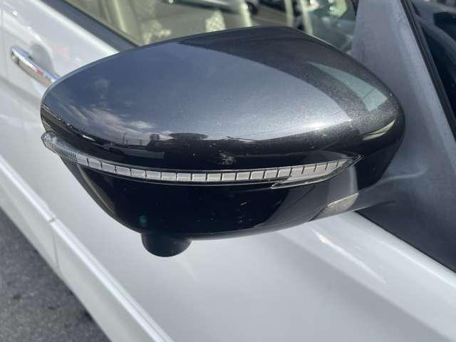 �E�B���J�[�h�A�~���[�����C�g�̓_�łőΌ��ԁA���s�҂ȂǂɋȂ��邱�Ƃ�m�点�邱�Ƃ��ł���̂ň��S�E���S�ɂȂ���܂��ˁ�