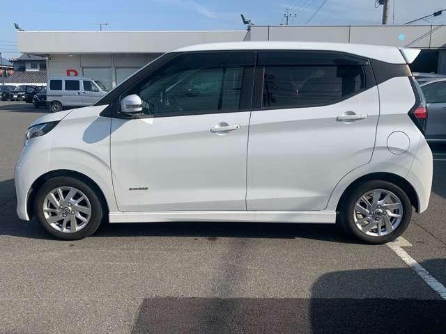 デイズ ６６０　ハイウェイスターＸ　衝突被害軽減ブレーキ　ワンオ－ナ－　両席エアバッグ　整備記録簿　衝突軽減ブレーキ　フルセグテレビ　ＬＥＤ　ドライブレコーダー　車線逸脱防止　バックモニター　ＡＷ　キーフリーシステム　イモビライザー（3枚目）