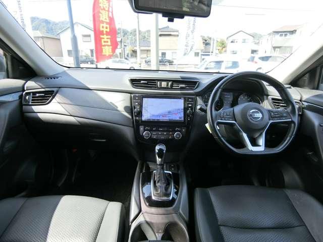 エクストレイル ２．０　２０Ｘｉ　Ｖセレクション　２列車　４ＷＤ　純正ナビ・アラウンドビューモニター・プロ　シートヒータ　ＡＣＣ　電動リヤゲート　地デジ　ＬＤＰ　全周囲モニター　ｉストップ　１オナ　メモリーナビ　ＬＥＤヘッドライト　ＥＴＣ　切替４ＷＤ　アルミ　ＡＢＳ（4枚目）