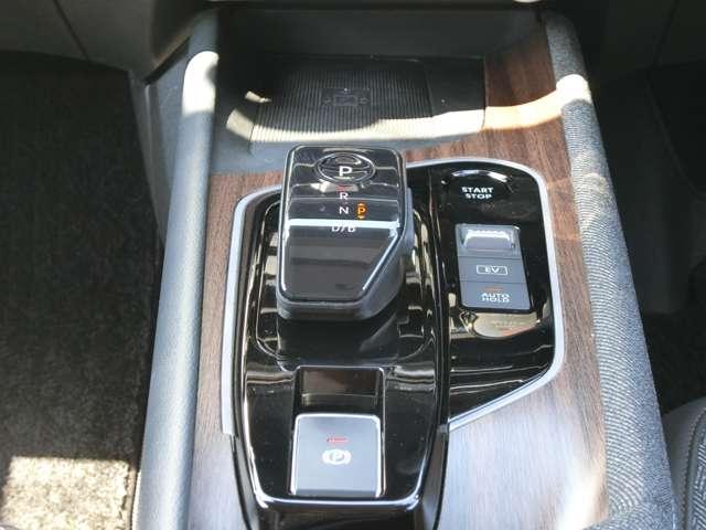 ��-�o�n�v�d�q�Ȃ�ł͂̃V�t�g���o�[�ŁA�o�b�N��h���C�u�Ȃǂ̐؂�ւ������N���N�ł��I