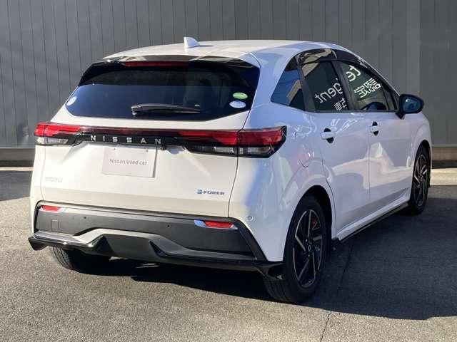 ノート Ｘ　日産コネクトナビドラレコＥＴＣスマートルームミラー　リアカメラ　衝突被害軽減ブレ－キ　全方位カメラ　ＥＴＣ付　アルミ　ＬＥＤヘッドライト　レーンアシスト　インテリジェントキー　ワンオーナー　整備記録簿　盗難防止システム　ワンセグＴＶ　ＴＶナビ　キーレス（2枚目）