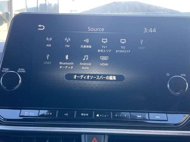 ノート Ｘ　日産コネクトナビドラレコＥＴＣスマートルームミラー　リアカメラ　衝突被害軽減ブレ－キ　全方位カメラ　ＥＴＣ付　アルミ　ＬＥＤヘッドライト　レーンアシスト　インテリジェントキー　ワンオーナー　整備記録簿　盗難防止システム　ワンセグＴＶ　ＴＶナビ　キーレス（5枚目）