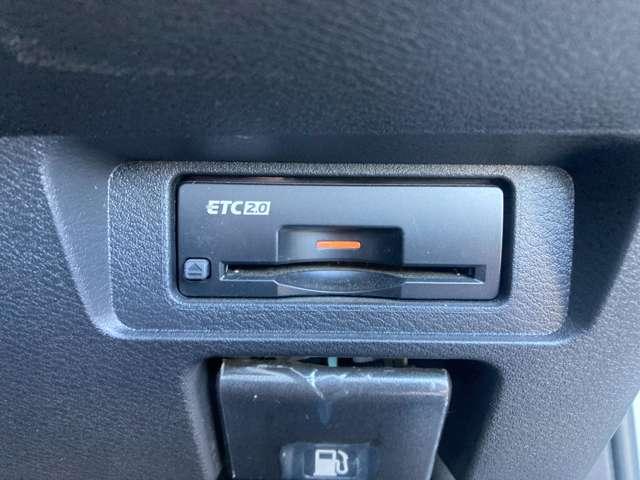 ノート Ｘ　日産コネクトナビドラレコＥＴＣスマートルームミラー　リアカメラ　衝突被害軽減ブレ－キ　全方位カメラ　ＥＴＣ付　アルミ　ＬＥＤヘッドライト　レーンアシスト　インテリジェントキー　ワンオーナー　整備記録簿　盗難防止システム　ワンセグＴＶ　ＴＶナビ　キーレス（7枚目）