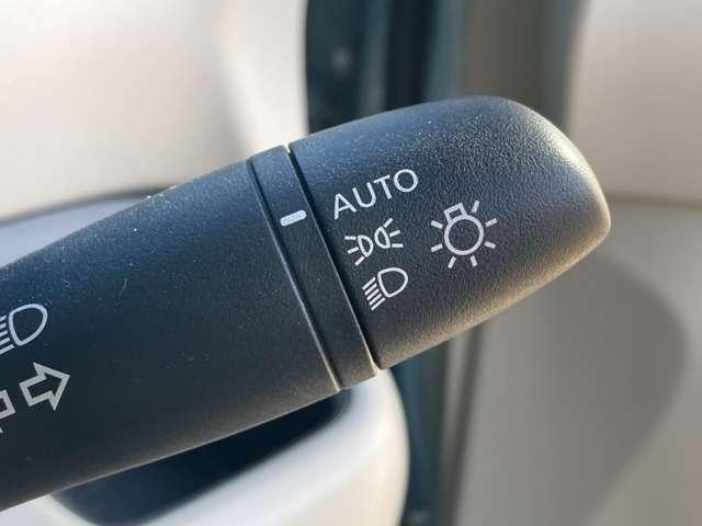 ルークス ６６０　Ｘ　ワンオーナー　左右オートスライドドア　アラモニ　前後衝突軽減ブレーキ　ワンオーナー車　スマートキー　定期点検記録簿　キーフリー　ドライブレコーダー　ｉ－ｓｔｏｐ　フルオートエアコン　パワーウインドウ　バックカメラ　盗難防止　Ｗエアバック（5枚目）