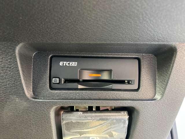 ノート １．２　ＡＵＴＥＣＨ　クロスオーバー　当社試乗車ＵＰ　メーカーナビ　スマートキ　踏み間違い衝突防止アシスト　３６０°カメラ　ＬＤＡ　禁煙　ＬＥＤヘッドランプ　バックカメラ　フルオートエアコン　アルミホイール　メモリーナビ　ＡＢＳ　ＥＴＣ　盗難防止システム　１オーナー（8枚目）