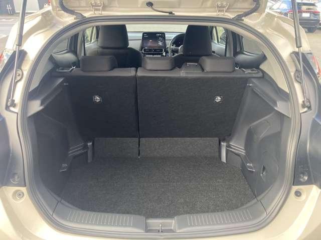 アクア 1.5 Z 衝突被害軽減ブレーキ LEDヘッドライト イモビライザー アルミホイール オートクルーズコントロール 点検記録簿 エアコン カーテンエアバッグ ETC キーレス パワーウインドウ ABS アイドリングS エアバッグ Bカメ(16枚目)