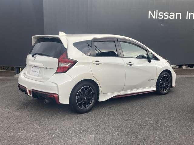 ノート １．２　ｅ－ＰＯＷＥＲ　ＮＩＳＭＯ　Ｓ　ＭＩＳＭＯ　Ｓ　専用チューン　純正ナビ　スマートキー＆プッシュスタート　ＬＥＤランプ　Ｒカメラ　ＬＫＡ　サイドカメラ　点検記録簿　メモリーナビ付き　ワンセグテレビ　パワーウィンドウ　ＥＴＣ　エアバッグ　ナビＴＶ　ＡＢＳ　オートエアコン（20枚目）