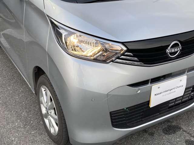 デイズ ６６０　Ｘ　当社社用車ＵＰ　純正ナビ　地デジフルセグ　エマ－ジェンシ－ブレ－キ　インテリキ－　運転席エアバッグ　バックモニタ　オートエアコン　キーレスエントリー　パワーウインドウ　記録簿　ＰＳ　ナビＴＶ　ＡＢＳ（8枚目）