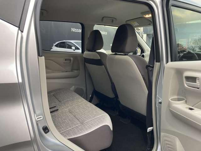 デイズ ６６０　Ｘ　当社社用車ＵＰ　純正ナビ　地デジフルセグ　エマ－ジェンシ－ブレ－キ　インテリキ－　運転席エアバッグ　バックモニタ　オートエアコン　キーレスエントリー　パワーウインドウ　記録簿　ＰＳ　ナビＴＶ　ＡＢＳ（12枚目）