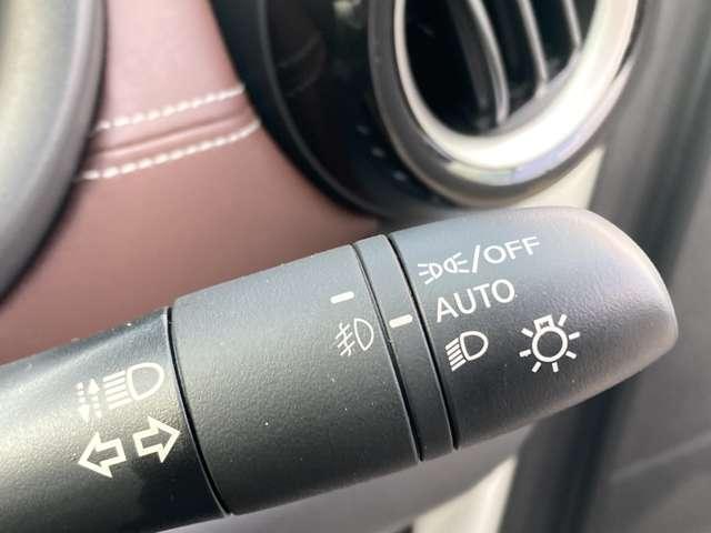 キックス １．２　Ｘ　ツートーン　インテリアエディション　（ｅ－ＰＯＷ　ブラウン内装　当社社用車ＵＰ　純正ナビ　ハイビームアシスト　レーンアシスト　フルセグ　全周囲カメラ　ＬＥＤヘッドランプ　踏み間違い防止　スマートキー　メモリーナビ　オートエアコン　ＡＣＣ　Ｂカメラ（5枚目）