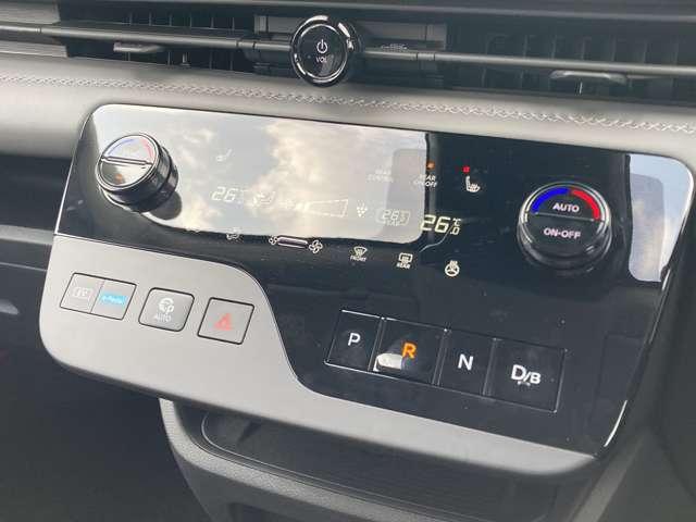 ���G�A�R�������x�̐ݒ�����Ă`�t�s�n�{�^�������������ȒP�B���E�ʁX���x�ݒ�\�ł��B�܂��A�^�]�ȁA����Ȃɂ̓V�[�g�q�[�^�[�����Ă���܂��B�X�e�A�����O�q�[�^�[�����Ă���܂�