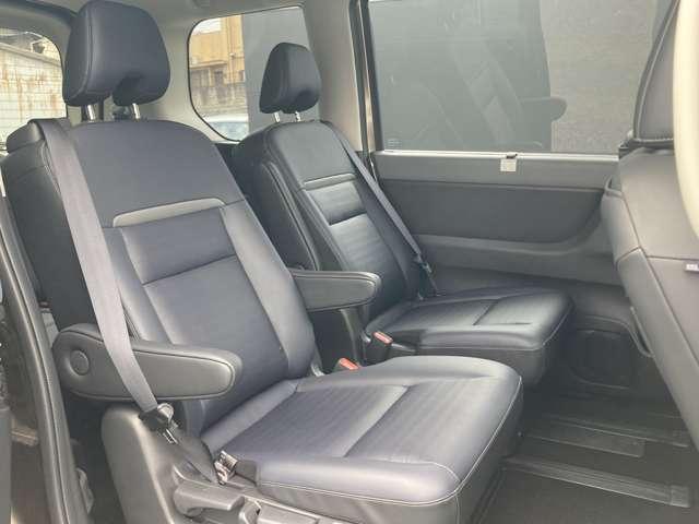 ���㕔���ȁ���Ȃ���l�̕��ł�����������X�y�[�X���m�ہB�������[���V�[�g�̃N�b�V�������_�炩�������O�h���C�u�̔�J���y�����Ă���܂��B