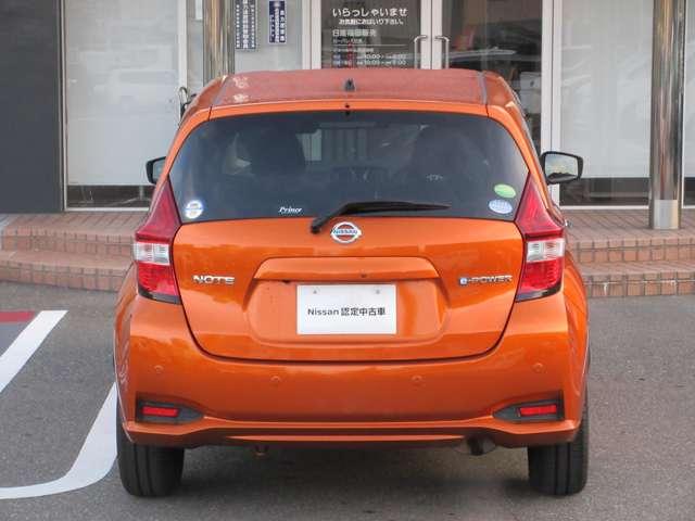 �v���C�o�V-�K���X����������Ă��܂��B�O������Ƃ��͋C�ɂȂ炸�ɁA����ԗ�����ԓ��������ɂ����݌v�ł��B