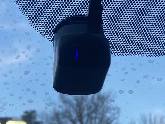 スカイライン ３．０　４００Ｒ　当社社用車ＵＰ　サンルーフ　全周囲　ＬＥＤヘッドランプ　盗難防止システム　１オーナー　地デジ　ドラレコ　サンル－フ　点検記録簿　スマートキー　キーレスエントリー　シートヒーター　クルコン　ＥＴＣ　革席（13枚目）