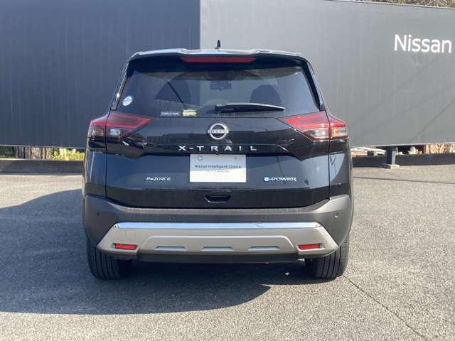 エクストレイル 1.5 G e-4ORCE 4WD 当社社用車UP メーカーナビ LDW フルセグTV LEDライト 点検記録簿 AW オートエアコン パークアシスト シートヒータ ETC サイドカメラ 禁煙 バックカメラ 盗難防止システム ナビTV(3枚目)