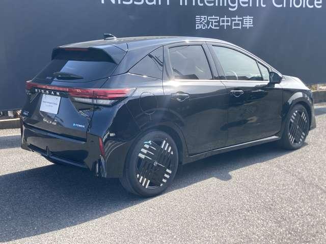 オーラ 1.2 G 当社社用車UP メーカーナビ 盗難防止装置 アダプティブクルコン エマージェンシーB ワンオナ TVナビ 地デジ キーレス スマキー レーンキープアシスト LEDヘッドランプ ハイビームアシスト(4枚目)