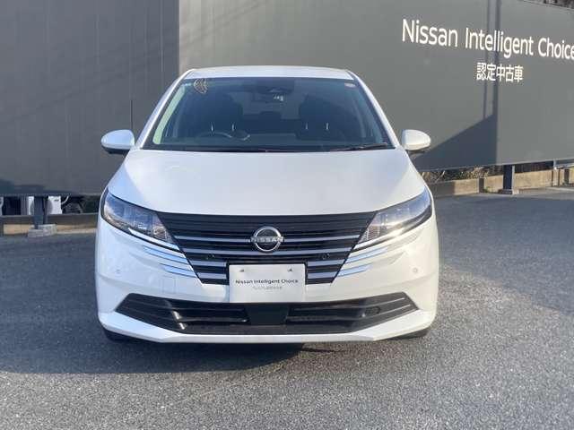 ノート １．２　Ｘ　当社社用車ＵＰ　純正ナビ　全方位モニタ　地デジフルセグＴＶ　運転席エアバック　オートＬＥＤ　インテリジェントキ　メモリ－ナビ　ＬＥＤヘッドランプ　セキュリティー　Ｂモニター　Ｗエアバック　記録簿付き（2枚目）