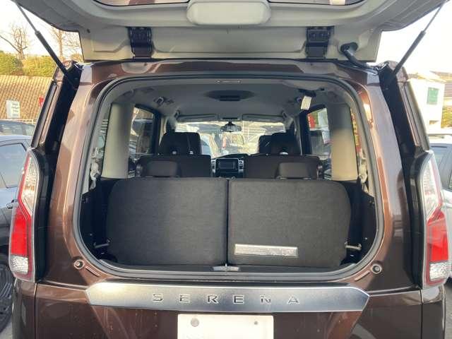 セレナ ２．０　ＸＶ　４ＷＤ　純正ナビ　バックカメラ　衝突被害軽減ブレーキ　両側パワースライドドア　バックカメラ　クルーズコントロール　スマートキー　メモリナビ　４ＷＤ　パワーウィンドウ　パワステ　地デジＴＶ　ＥＴＣ車載器（17枚目）