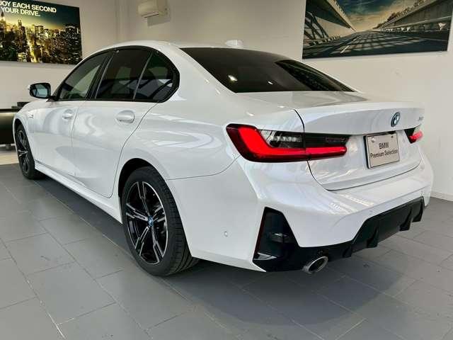 ３シリーズ ３３０ｅ　Ｍスポーツ　ＥＴＣ　クリアランスソナー　オートクルーズコントロール　パークアシスト　全周囲カメラ　ナビ　アルミホイール　オートライト　ＡＴ　パワーシート　Ｂｌｕｅｔｏｏｔｈ　エアコン　パワーステアリング（18枚目）