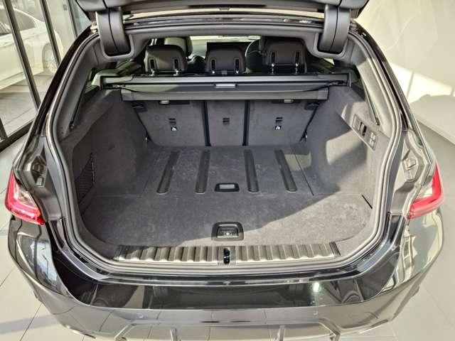 ３シリーズ ３１８ｉツーリング　Ｍスポーツ　禁煙車　ＥＴＣ　バックカメラ　ナビ　ＴＶ　クリアランスソナー　オートクルーズコントロール　レーンアシスト　衝突被害軽減システム　アルミホイール　オートライト　パワーシート　スマートキー（19枚目）