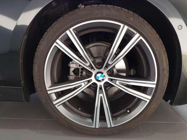 ３シリーズ ３１８ｉツーリング　Ｍスポーツ　禁煙車　ＥＴＣ　バックカメラ　ナビ　ＴＶ　クリアランスソナー　オートクルーズコントロール　レーンアシスト　衝突被害軽減システム　アルミホイール　オートライト　パワーシート　スマートキー（20枚目）