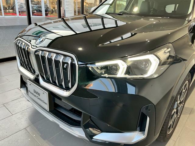 ｉＸ１ ｘＤｒｉｖｅ　３０　ｘライン　ハイラインパッケージ　全方位カメラ　Ｂｌｕｅｔｏｏｔｈ　認定中古車　シートヒーター　ヘッドアップディスプレイ　衝突被害軽減システム　電動パワーシート（4枚目）
