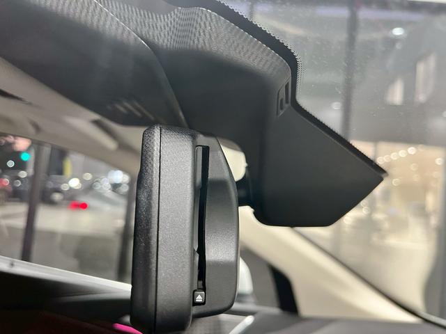 ２シリーズ ２１８ｉアクティブツアラー　認定中古車　ｈａｒｍａｎｋａｒｄｏｎ　ＡｐｐｌｅＣａｒＰｌａｙ　電動パワーシート　電動リアゲート（16枚目）