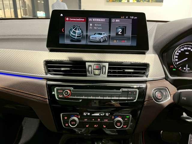 Ｘ２ ｘＤｒｉｖｅ　２０ｄＭスポーツＸエディションジョイ＋　４ＷＤ　ドライブレコーダー　ＥＴＣ　バックカメラ　クリアランスソナー　オートクルーズコントロール　パワーシート　衝突被害軽減システム　サンルーフ　ナビ　ＬＥＤヘッドランプ　電動リアゲート（3枚目）