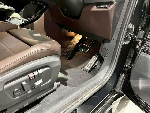 Ｘ２ ｘＤｒｉｖｅ　２０ｉ　Ｍスポーツ　４ＷＤ　ＥＴＣ　全周囲カメラ　クリアランスソナー　オートクルーズコントロール　パワーシート　衝突被害軽減システム　サンルーフ　ナビ　ＬＥＤヘッドランプ　アルミホイール　スマートキー　電動格納ミラー（11枚目）