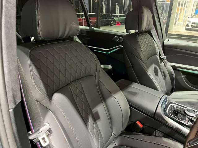 Ｘ７ ｘＤｒｉｖｅ　４０ｄ　Ｍスポーツ　４ＷＤ　ＥＴＣ　オートクルーズコントロール　レーンアシスト　パワーシート　パークアシスト　衝突被害軽減システム　サンルーフ　ナビ　オートライト　ヘッドライトウォッシャー　電動リアゲート　アルミホイール（24枚目）