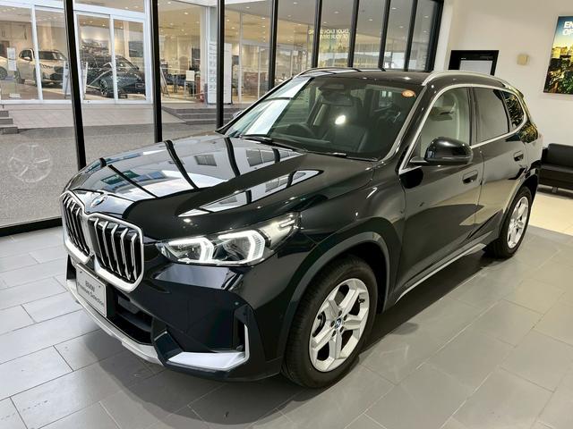 Ｘ１ ｘＤｒｉｖｅ　２０ｄ　ｘライン　認定中古車　全方位カメラ　ヘッドアップディスプレイ　クリアランスソナー　ＡｐｐｌｅＣａｒＰｌａｙ　電動パワーシート（4枚目）