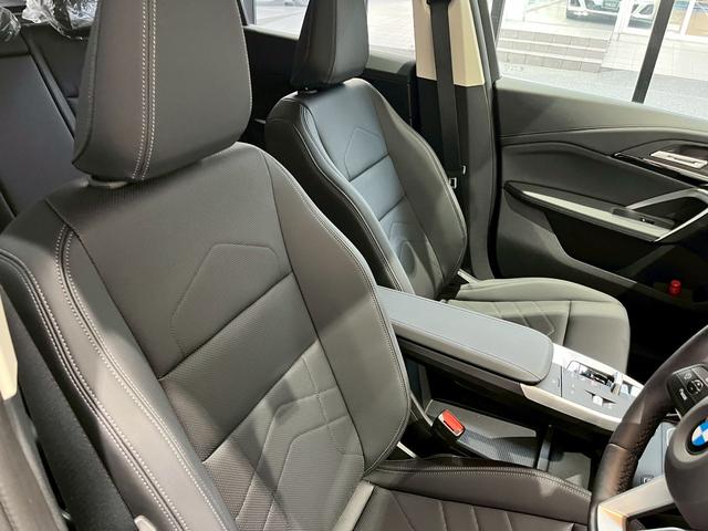 Ｘ１ ｘＤｒｉｖｅ　２０ｄ　ｘライン　認定中古車　全方位カメラ　ヘッドアップディスプレイ　クリアランスソナー　ＡｐｐｌｅＣａｒＰｌａｙ　電動パワーシート（12枚目）