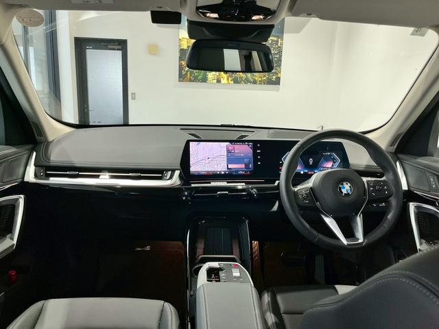 Ｘ１ ｘＤｒｉｖｅ　２０ｄ　ｘライン　認定中古車　全方位カメラ　ヘッドアップディスプレイ　クリアランスソナー　ＡｐｐｌｅＣａｒＰｌａｙ　電動パワーシート（16枚目）