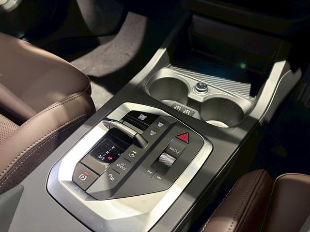 １シリーズ １２０　Ｍスポーツ　認定中古車　アイコニックグロー　全方位カメラ　ＡｐｐｌｅＣａｒＰｌａｙ（8枚目）