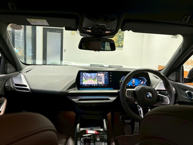 １シリーズ １２０　Ｍスポーツ　認定中古車　アイコニックグロー　全方位カメラ　ＡｐｐｌｅＣａｒＰｌａｙ（10枚目）