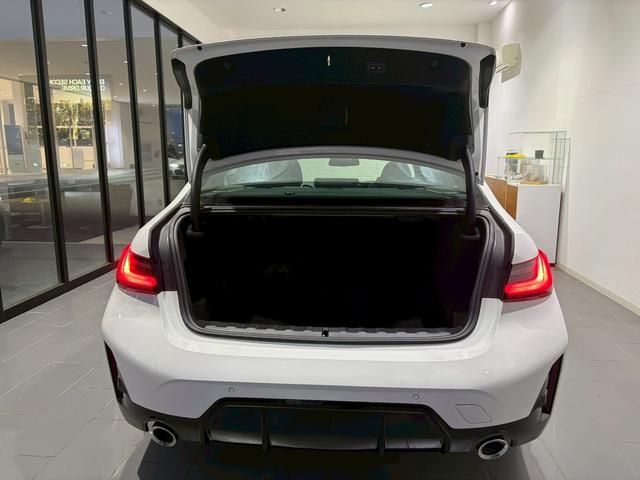 �y�ʎB�e����܂��z�����̕��ł���΂��Ԃ̏�Ԃ��킩�炸�������i�܂Ȃ��Ƃ���������������������Ǝv���܂��B���ǂ��ɂ��˗�������΂��q�l�̋C�ɂȂ�|�C���g�����q�l�̖ڐ��Ŋm�F�����A���v���܂��B