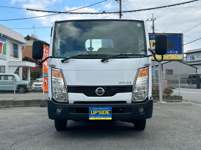 アトラストラック フルスーパーローＤＸ　３．０ディーゼルターボ　平ボディ　フロア５速　積載量１５００ｋｇ　４ナンバー　イージーヒルスタート　左側電動格納ミラー　リアＷタイヤ　タイミングチェーン　三方開　エアバッグ　取扱説明書　点検記録簿（10枚目）