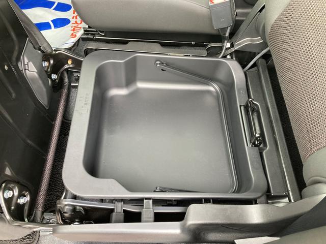 スペーシアカスタム カスタム　ＨＹＢＲＩＤ　ＸＳ　電動パーキングブレーキ　スライドドア　プッシュスタート　シートヒーター　オートエアコン　衝突被害軽減システム　横滑り防止機能　衝突安全ボディ　盗難防止システム　ステアリングヒーター　電動パーキングブレーキ　ブレーキホールド（42枚目）