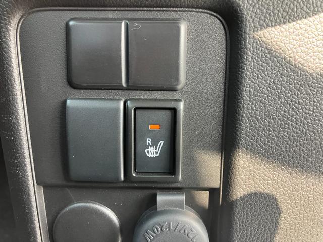 ワゴンＲ ＦＸ　４型　ＣＤプレイヤー　キーレスプッシュスタート　オートライト　プッシュスタート　オートエアコン　衝突被害軽減システム　横滑り防止機能　衝突安全ボディ　盗難防止システム　ＣＤプレイヤー　リモコンキー　マルチインフォメーションディスプレイ　タコメーター（39枚目）